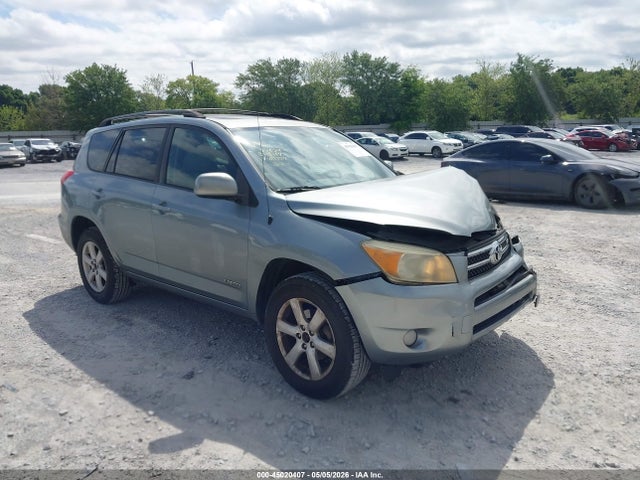 Salvage Toyota RAV4 Image