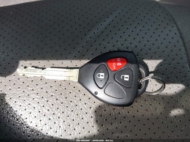 Toyota RAV4 Limited V6