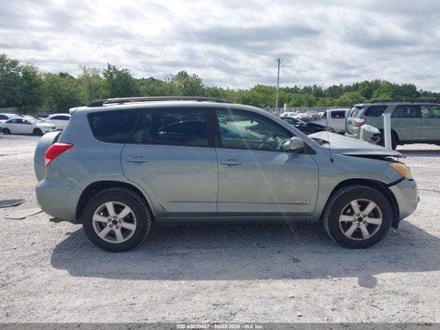 Toyota RAV4 Limited V6
