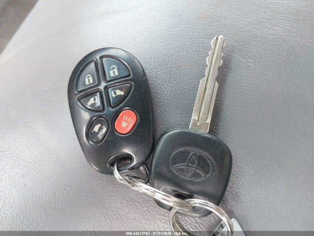 Toyota Sienna Xle Limited