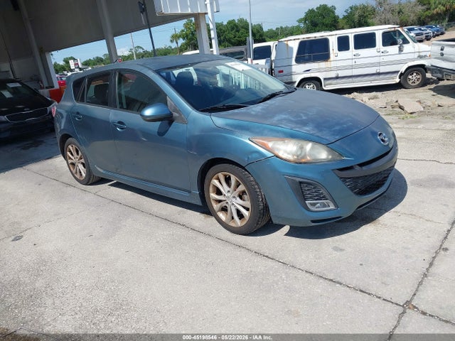 Salvage Mazda Mazda3 Image