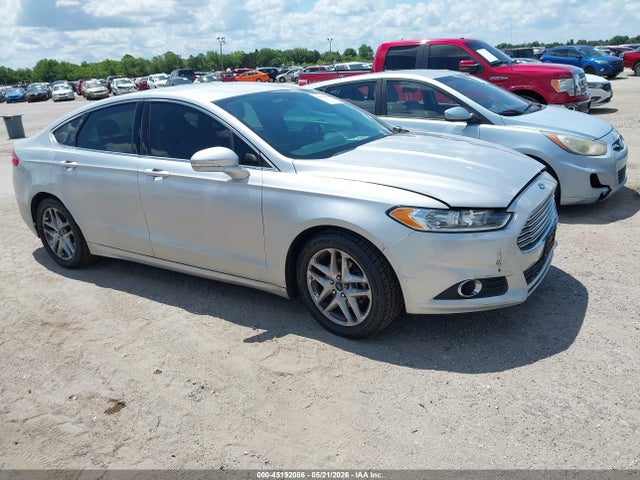 Salvage Ford Fusion Image