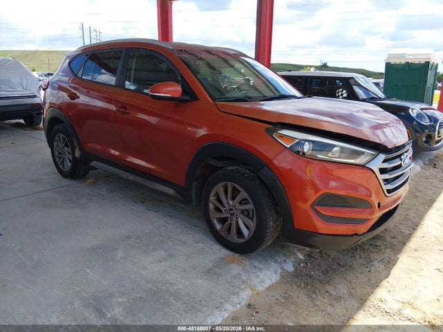 Salvage Hyundai TUCSON Image