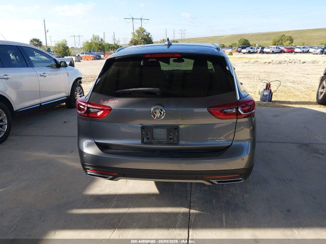 Buick Regal TourX Awd Essence