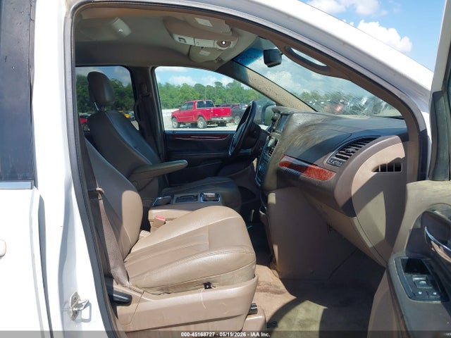 Chrysler Town & Country Touring