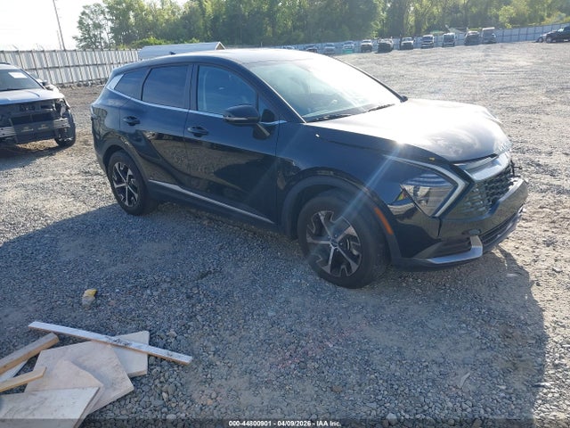 Salvage Kia Sportage Image