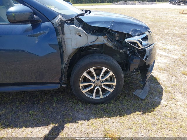 Nissan Pathfinder Sv