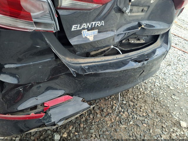 Hyundai ELANTRA Sel