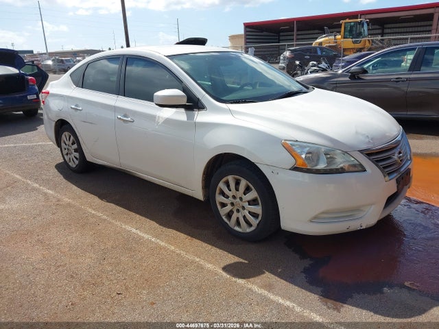 Salvage Nissan Sentra Image