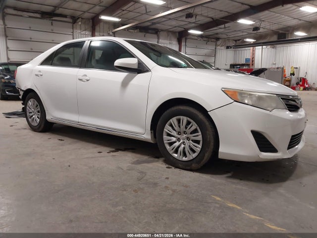 Salvage Toyota Camry Image