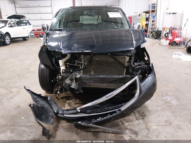 Chrysler Town & Country Touring-l