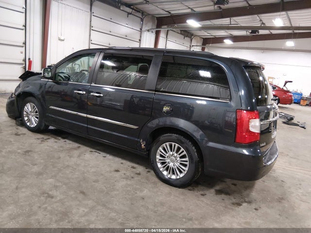 Chrysler Town & Country Touring-l