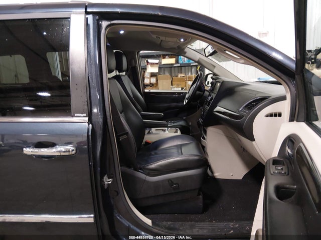 Chrysler Town & Country Touring-l