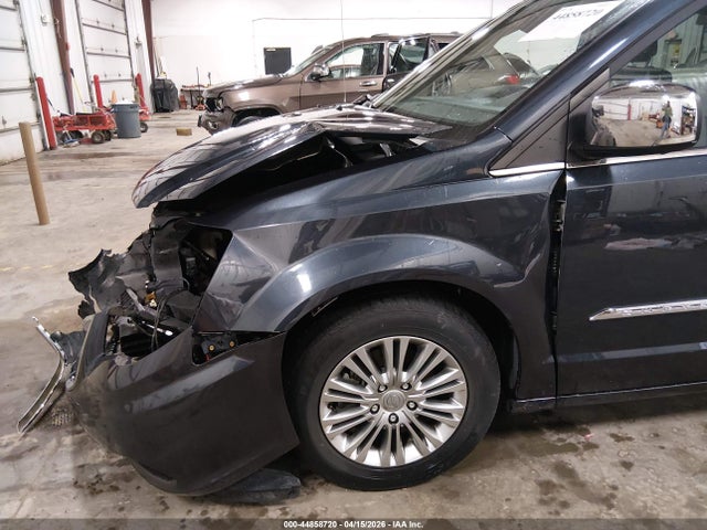 Chrysler Town & Country Touring-l