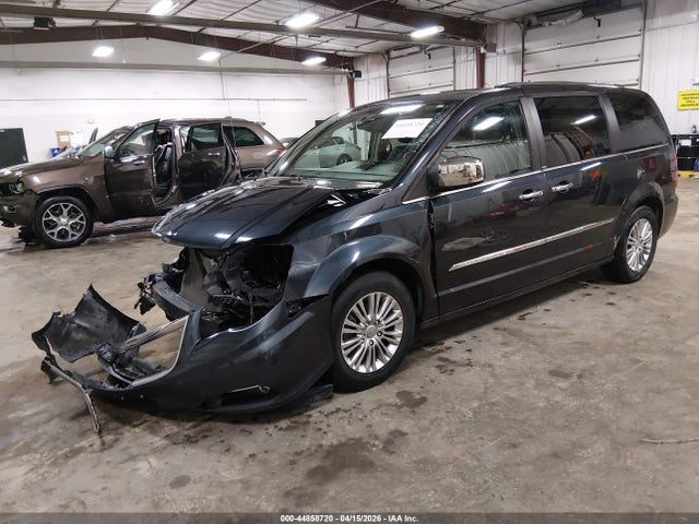 Chrysler Town & Country Touring-l