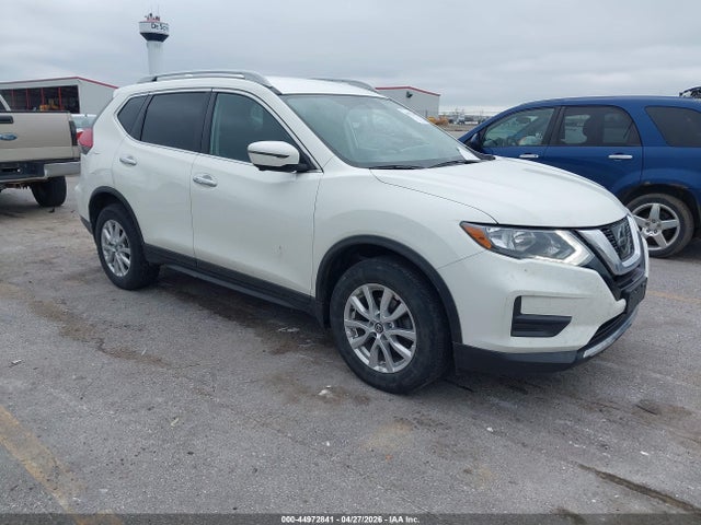Salvage Nissan Rogue Image