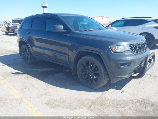 Salvage Jeep Grand Cherokee Image