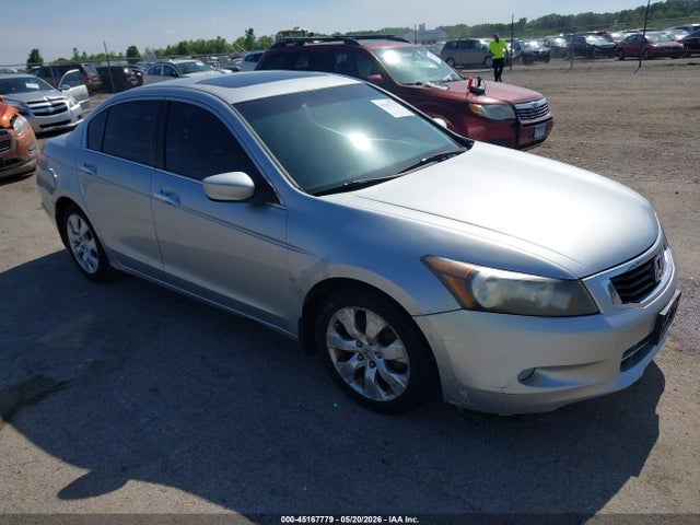 Salvage Honda Accord Image