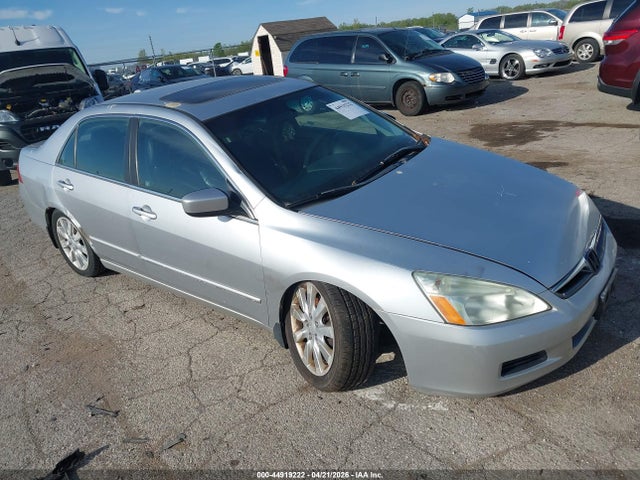 Salvage Honda Accord Image