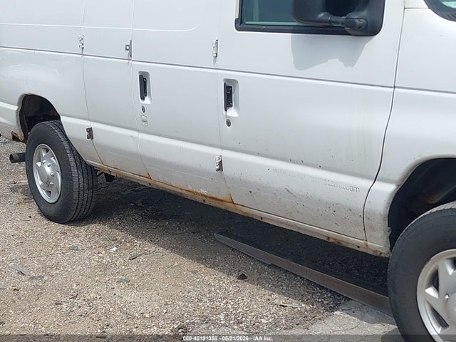 Ford E-350 Commercial