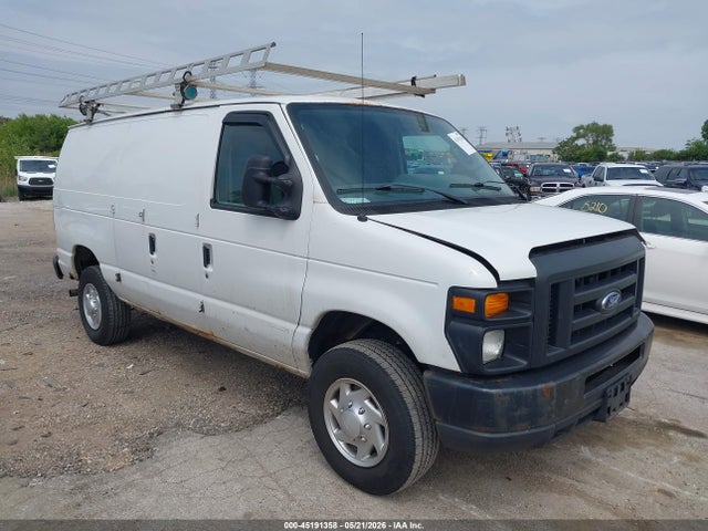 Salvage Ford E-350 Image