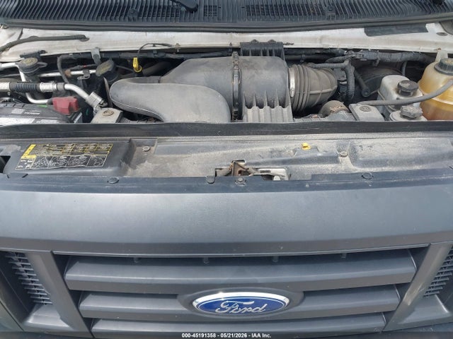 Ford E-350 Commercial