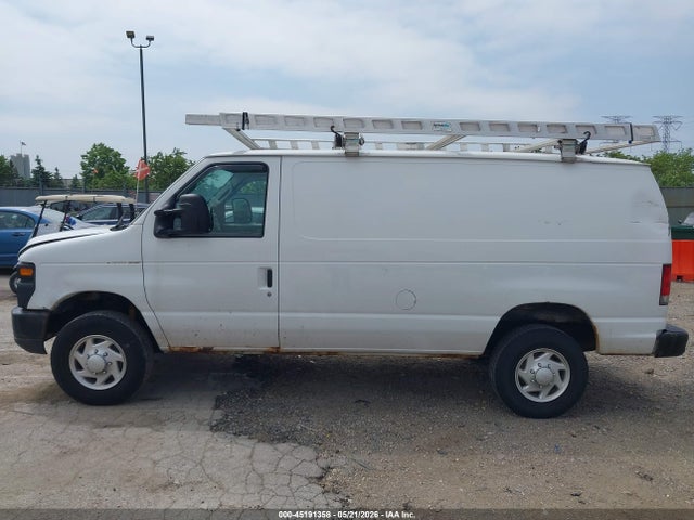 Ford E-350 Commercial
