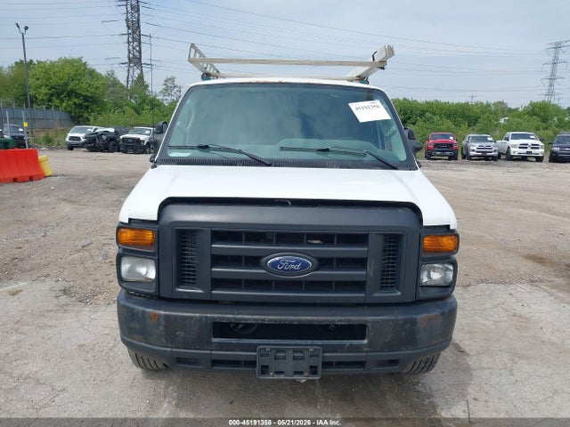 Ford E-350 Commercial