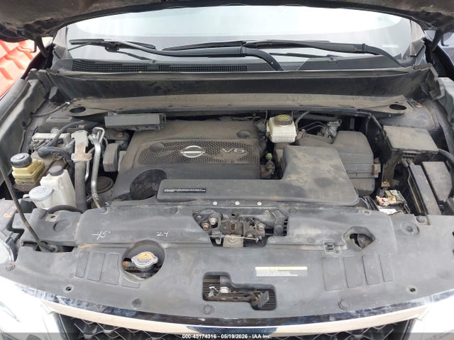 Nissan Pathfinder Sv