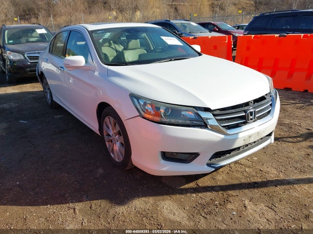 Salvage Honda Accord Image