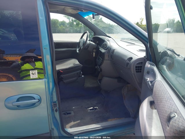 Plymouth Grand Voyager Se