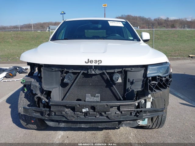 Jeep Grand Cherokee Altitude 4x4