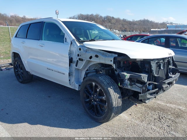 Salvage Jeep Grand Cherokee Image