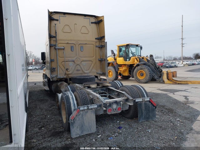 Freightliner Cascadia 125