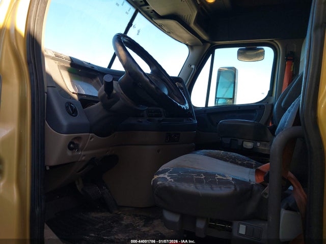 Freightliner Cascadia 125