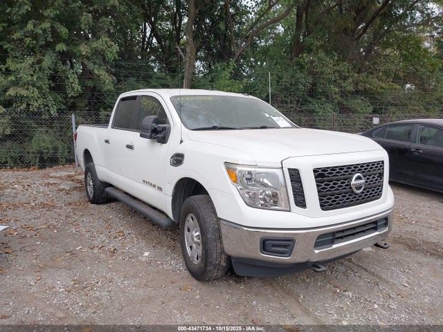 Salvage Nissan Titan Image
