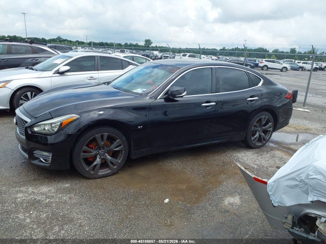 INFINITI Q70 3.7