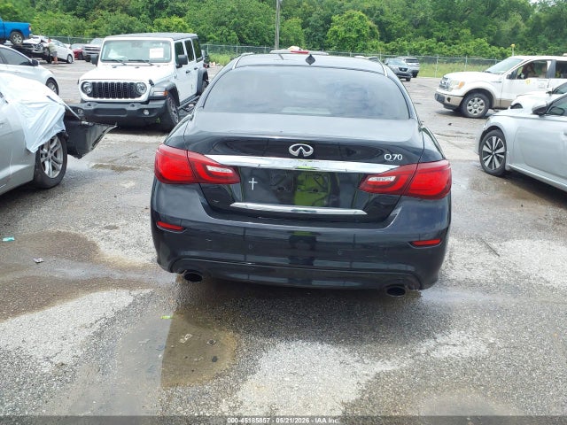 INFINITI Q70 3.7