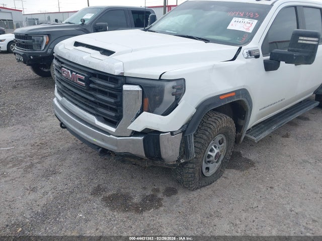 GMC Sierra 2500 4wd  Standard Bed Pro