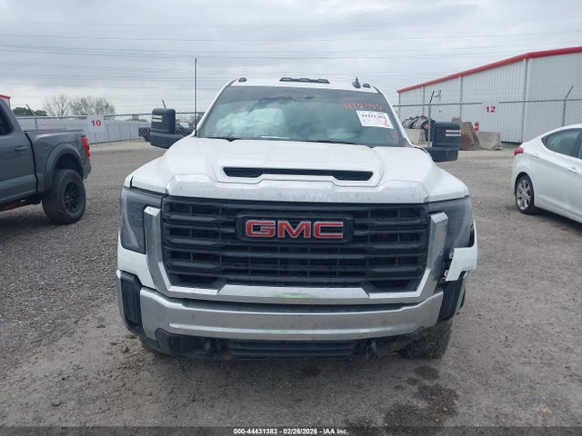 GMC Sierra 2500 4wd  Standard Bed Pro