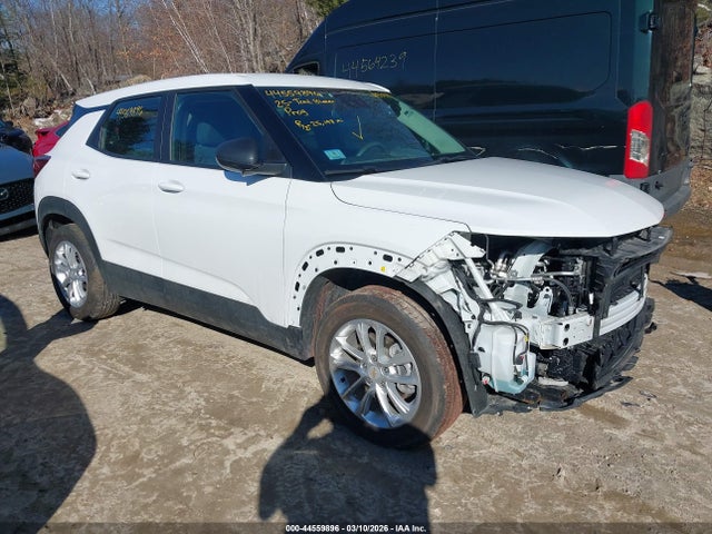 Salvage Chevrolet Trailblazer Image