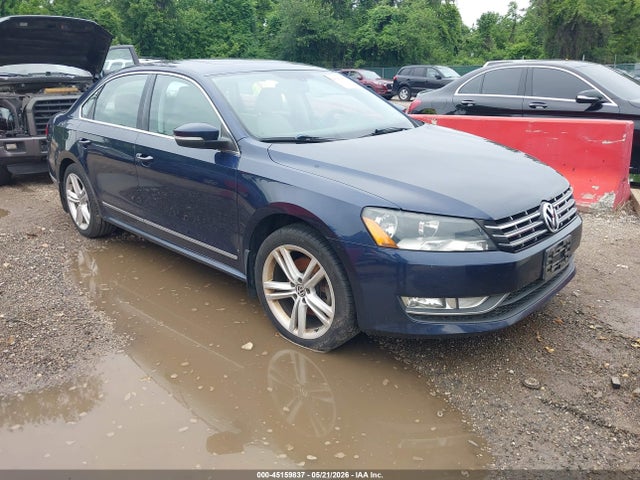 Salvage Volkswagen Passat Image