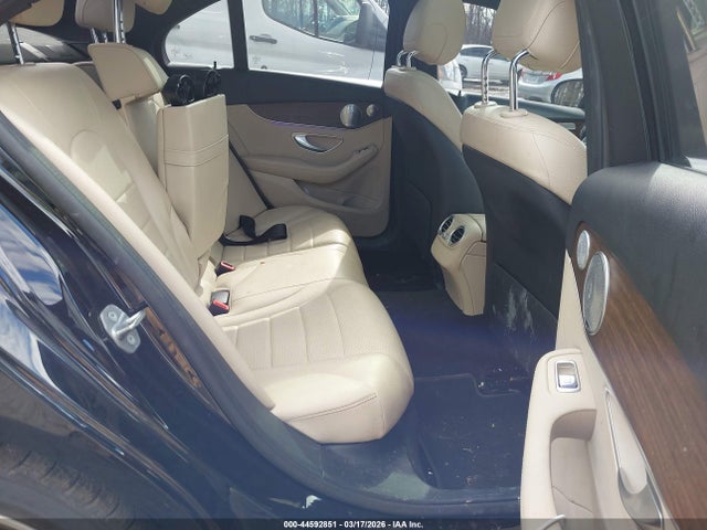 Mercedes-Benz C-Class 4matic
