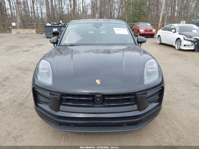 Porsche Macan S
