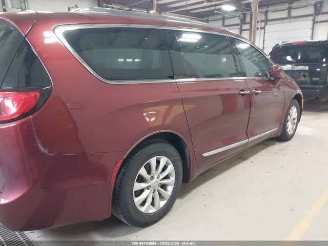 Chrysler Pacifica Touring L