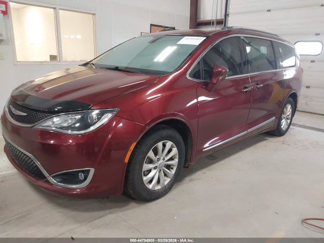 Chrysler Pacifica Touring L