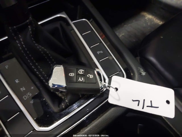 Volkswagen Arteon 2.0t Sel R-line