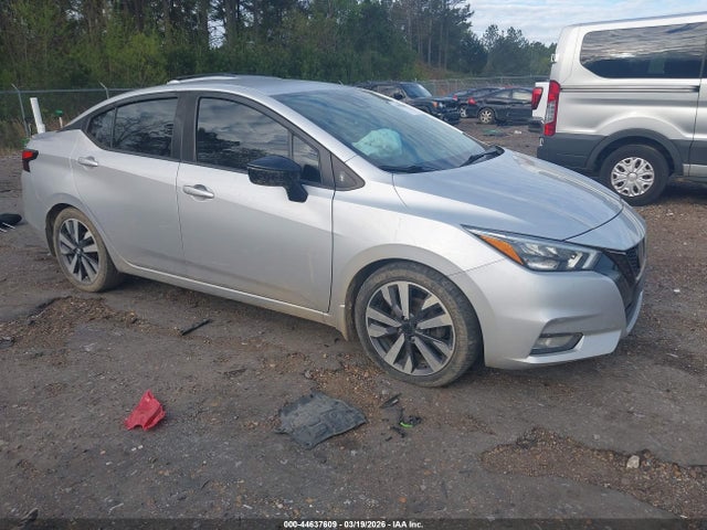 Salvage Nissan Versa Image