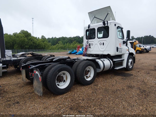 Freightliner Cascadia 125