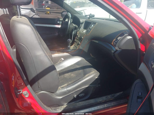INFINITI G37 Journey